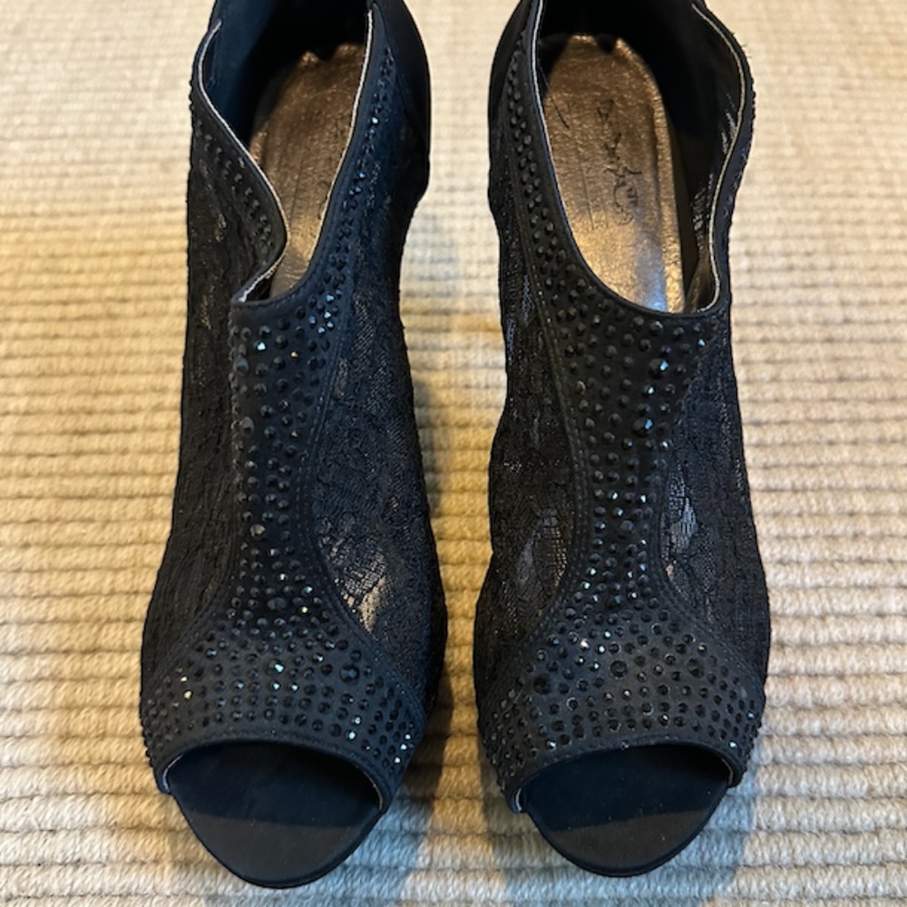 Coach & Four Black Lace & Beaded Open Toe Bootie Size 9.5
